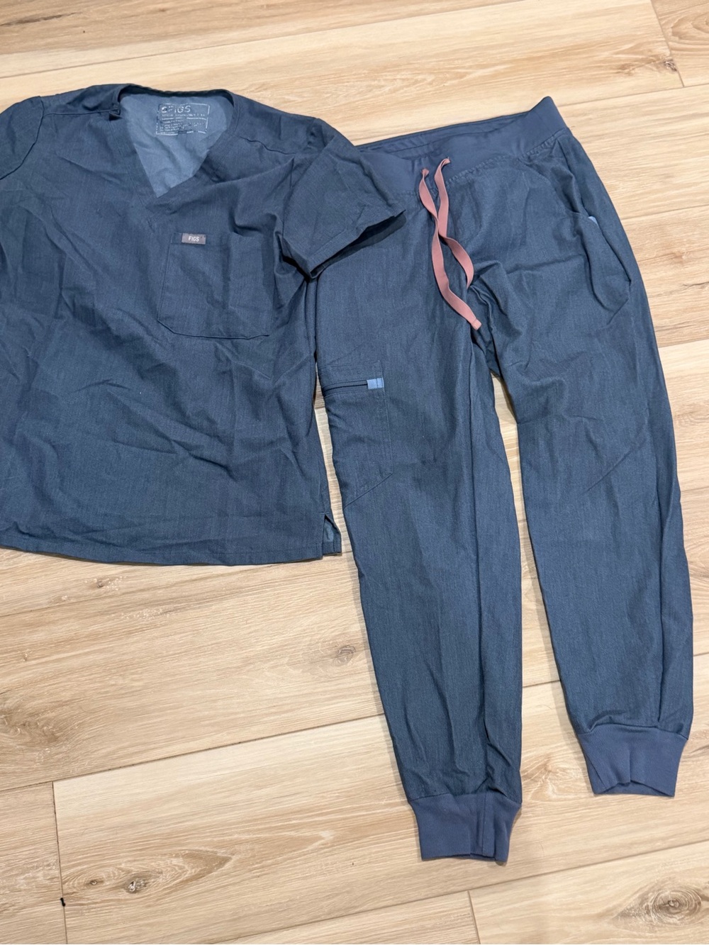 Woman’s Figs scrub set denim